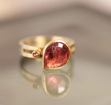 Load image into Gallery viewer, Linea Blush