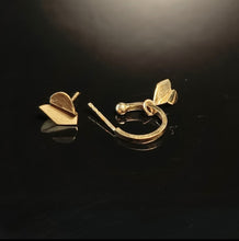 Afbeelding in Gallery-weergave laden, Folded Heart Hoop & Stud