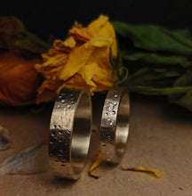 Load image into Gallery viewer, Moon