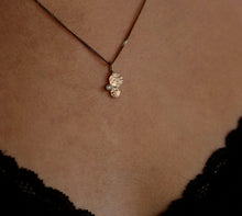 Afbeelding in Gallery-weergave laden, Pendant lace diamond
