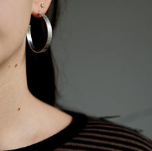 Load image into Gallery viewer, Struct
