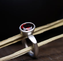 Afbeelding in Gallery-weergave laden, Surfing Granat
