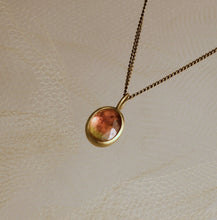 Afbeelding in Gallery-weergave laden, A Soft Boundary
