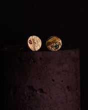 Afbeelding in Gallery-weergave laden, Folded Brutalist Stud
