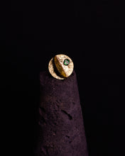 Afbeelding in Gallery-weergave laden, Folded Brutalist Stud
